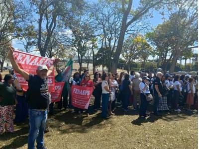 Servidoras e Servidores públicos de diversas regiões do país participaram, em Brasília, da Jornada de Lutas convocada pelo FONASEFE