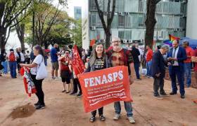 SERVIDORES PÚBLICOS FEDERAIS REALIZAM PROTESTO NA SECRETARIA DE GESTÃO EM BRASÍLIA – 30/9