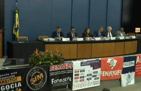 FENASPS E FONASEFE PARTICIPAM DA ABERTURA DA REINSTALAÇÃO DA MESA DE NEGOCIAÇÃO PERMANENTE