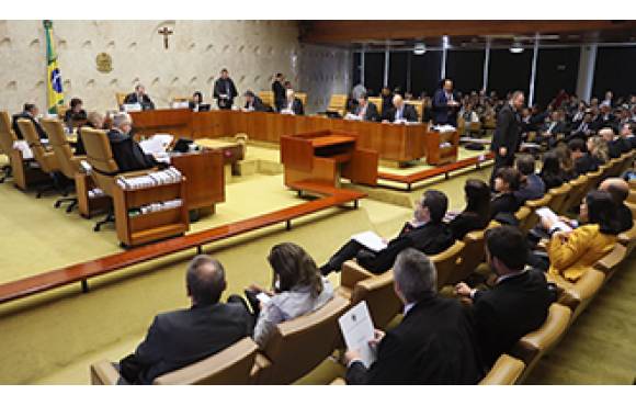 Revisão anual de vencimentos não é obrigatória